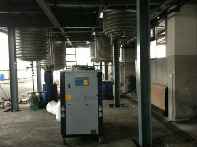 鎮(zhèn)江反應(yīng)釜油加熱器